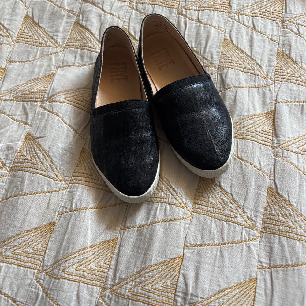 Frye Melanie Black Leather Slip-On Shoes Women’s Size 6